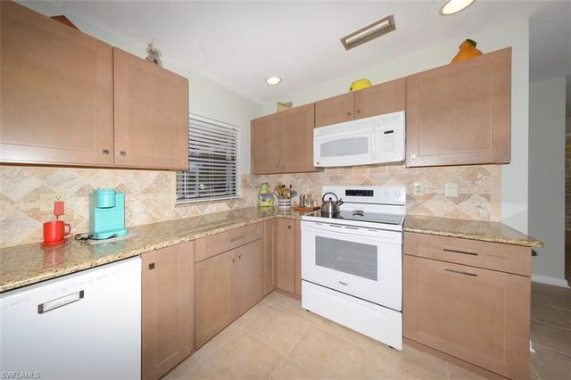 15690 Lake Candlewood DR, Fort Myers, FL 33908