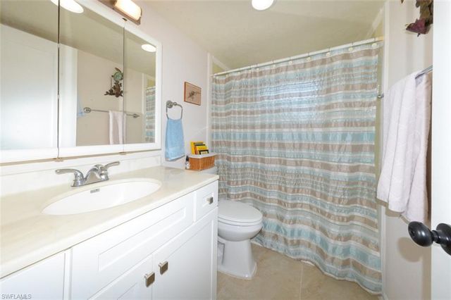 15690 Lake Candlewood DR, Fort Myers, FL 33908