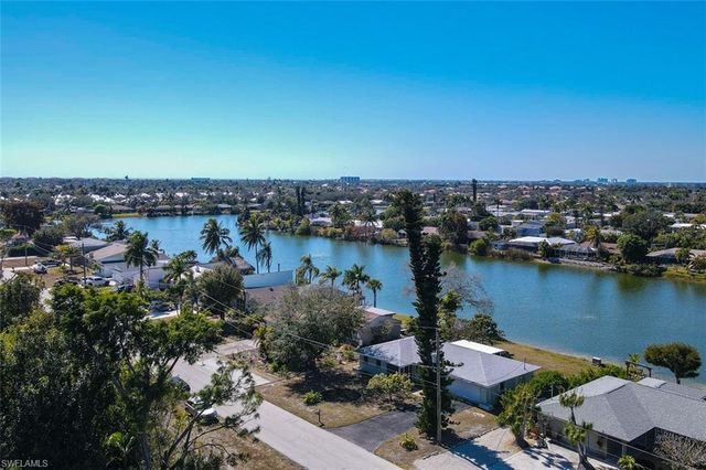 15690 Lake Candlewood DR, Fort Myers, FL 33908