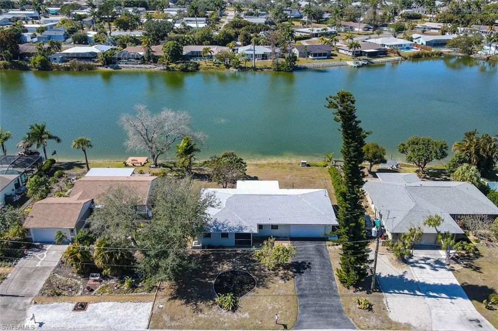 15690 Lake Candlewood DR, Fort Myers, FL 33908