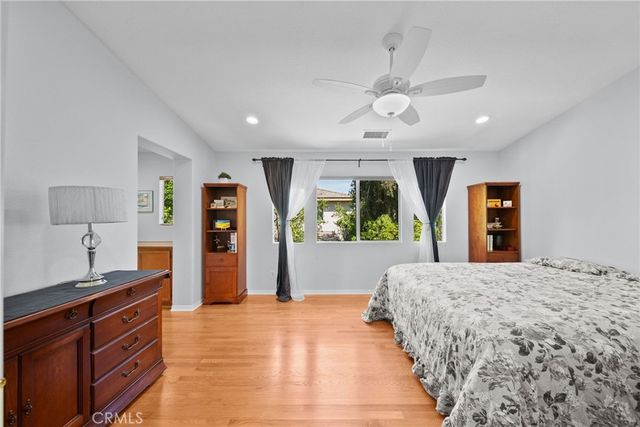 24245 Silhouette, Valencia, CA 91354