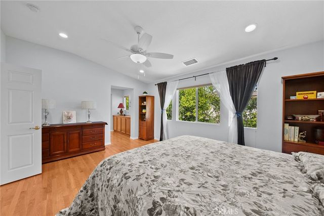 24245 Silhouette, Valencia, CA 91354