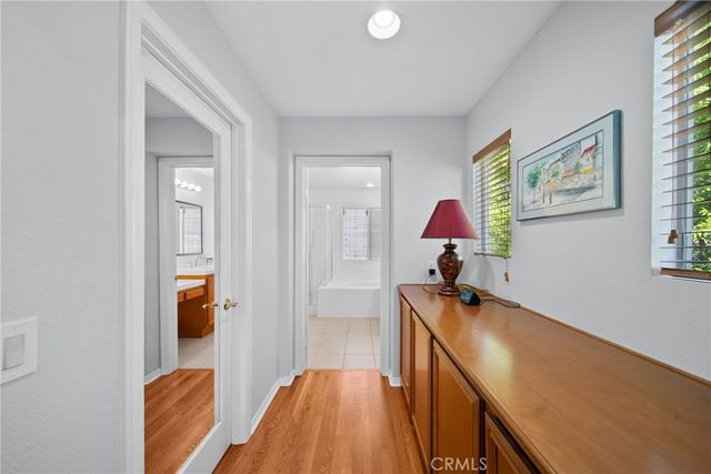 24245 Silhouette, Valencia, CA 91354