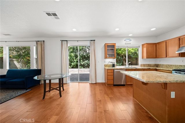 24245 Silhouette, Valencia, CA 91354