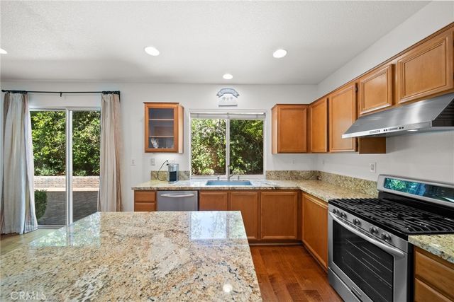 24245 Silhouette, Valencia, CA 91354