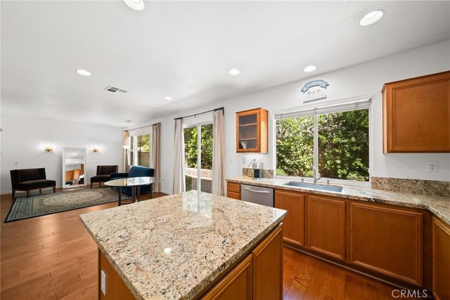 24245 Silhouette, Valencia, CA 91354