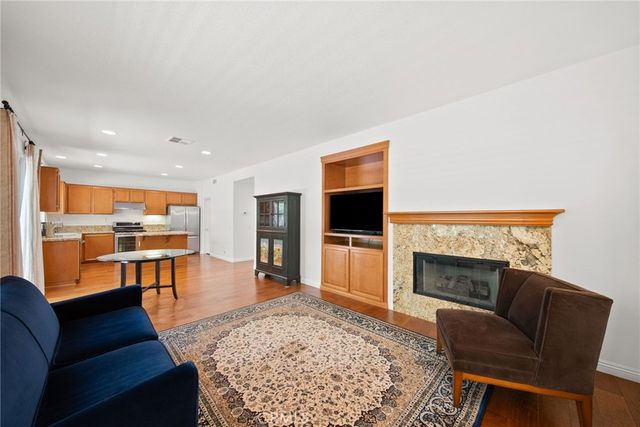 24245 Silhouette, Valencia, CA 91354