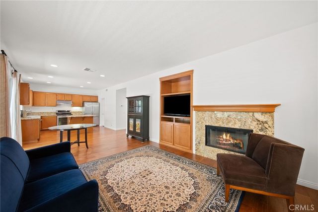 24245 Silhouette, Valencia, CA 91354