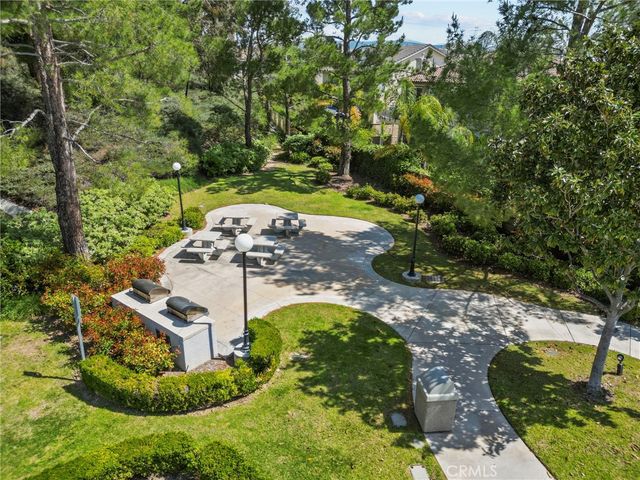 24245 Silhouette, Valencia, CA 91354