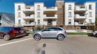 12407 Moorpark 301, Studio City, CA 91604