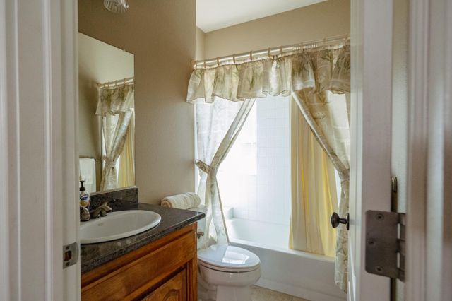 2253 Dyllan Ave, Atwater, CA 95301