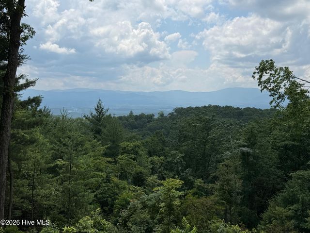 340 Lazy Country Cove Road, Murphy, NC 28906