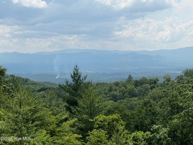 340 Lazy Country Cove Road, Murphy, NC 28906