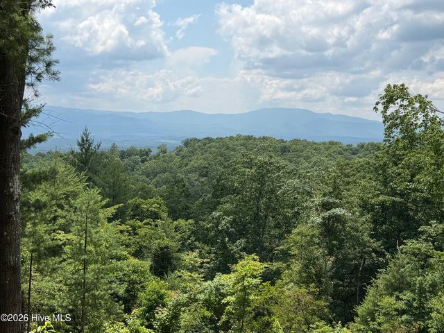 340 Lazy Country Cove Road, Murphy, NC 28906