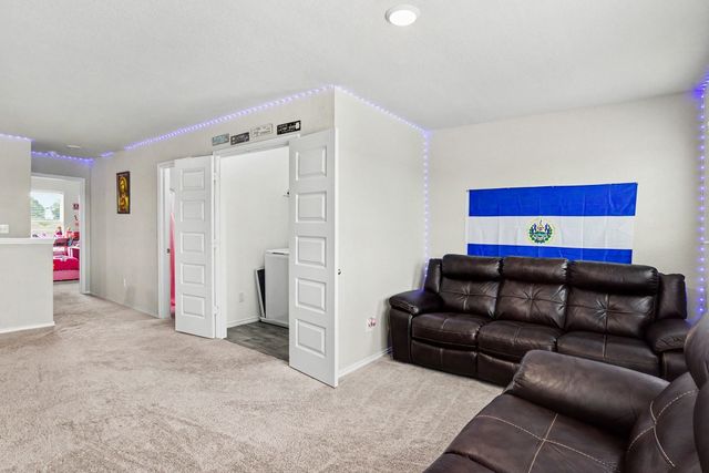 101 Spring Creek Lane, Terrell, TX 75160