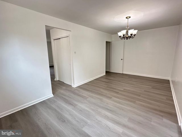 1121 SOLLY AVE, Philadelphia, PA 19111