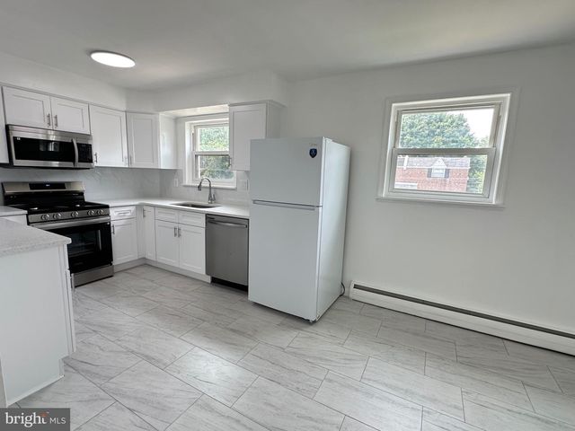 1121 SOLLY AVE, Philadelphia, PA 19111