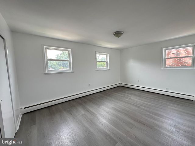 1121 SOLLY AVE, Philadelphia, PA 19111