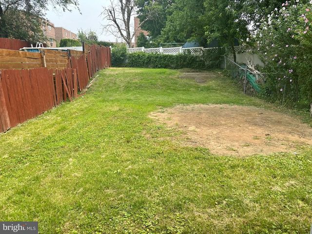 1121 SOLLY AVE, Philadelphia, PA 19111