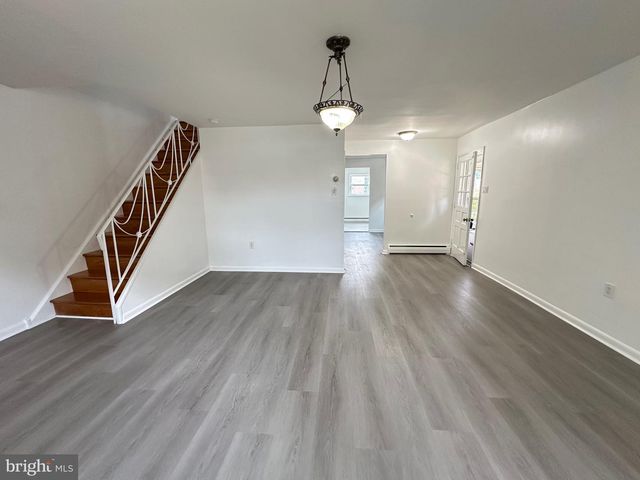 1121 SOLLY AVE, Philadelphia, PA 19111