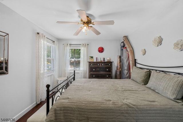 36 Lebanon Trl, Hopatcong Boro, NJ 07843
