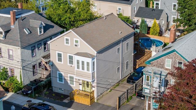 402 Cottage St, New Bedford, MA 02740
