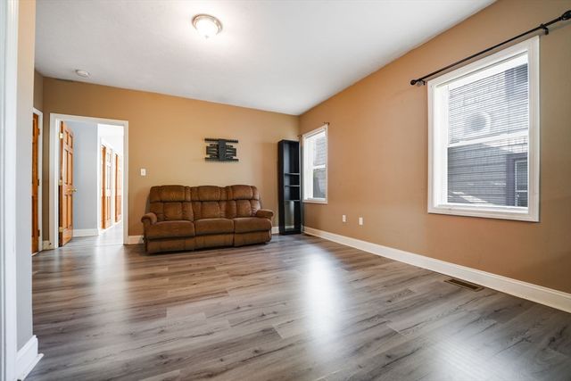 402 Cottage St, New Bedford, MA 02740