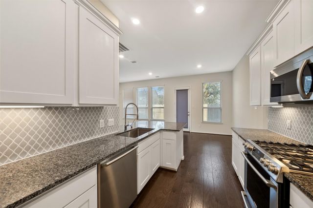 708 Ivory Manor Drive, Houston, TX 77018