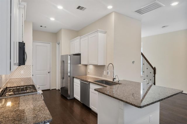 708 Ivory Manor Drive, Houston, TX 77018