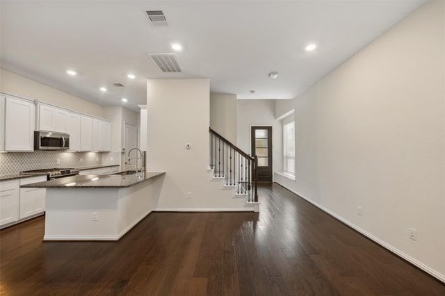 708 Ivory Manor Drive, Houston, TX 77018