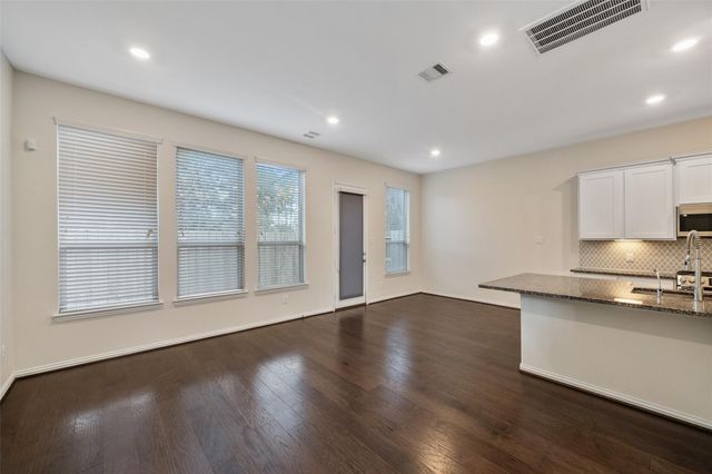 708 Ivory Manor Drive, Houston, TX 77018