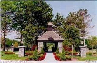 8018 Bridle Path Court, Grand Blanc, MI 48439