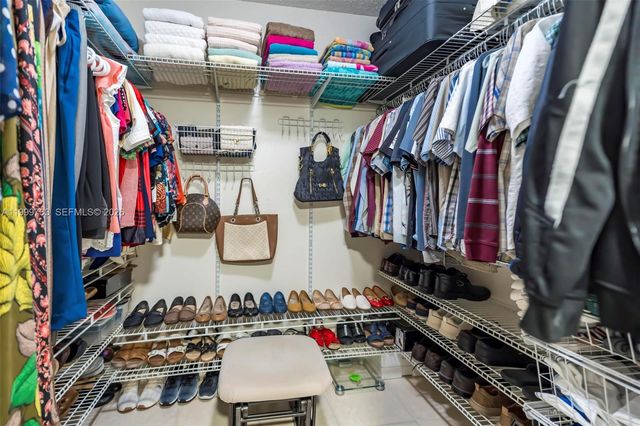 9210 Fontainebleau Blvd 104, Miami, FL 33172