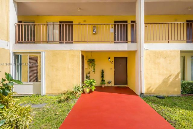 9210 Fontainebleau Blvd 104, Miami, FL 33172