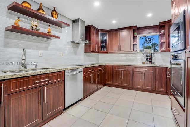 9210 Fontainebleau Blvd 104, Miami, FL 33172