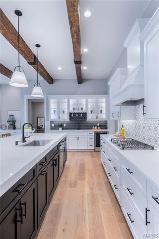 439 Landscape Court, Webster Groves, MO 63119