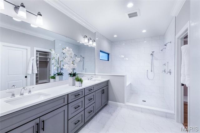 439 Landscape Court, Webster Groves, MO 63119