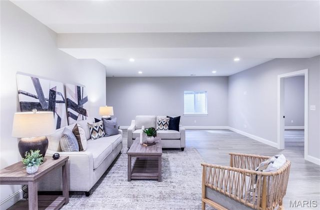 439 Landscape Court, Webster Groves, MO 63119