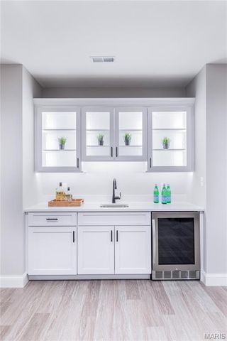 439 Landscape Court, Webster Groves, MO 63119