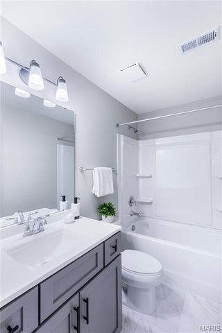 439 Landscape Court, Webster Groves, MO 63119