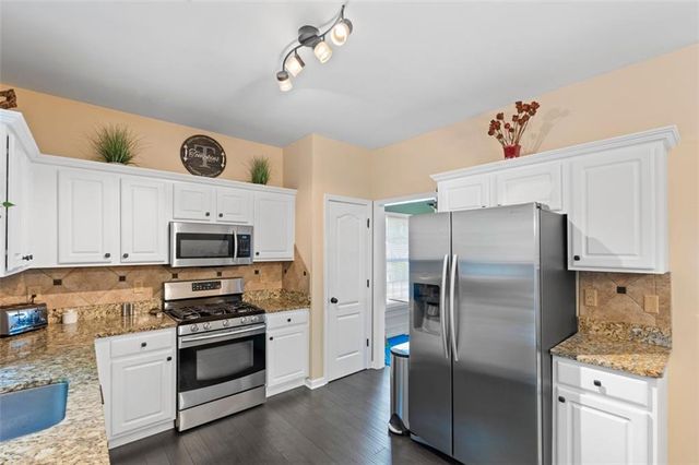 4405 RED ROCK Point, Suwanee, GA 30024