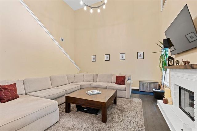 4405 RED ROCK Point, Suwanee, GA 30024