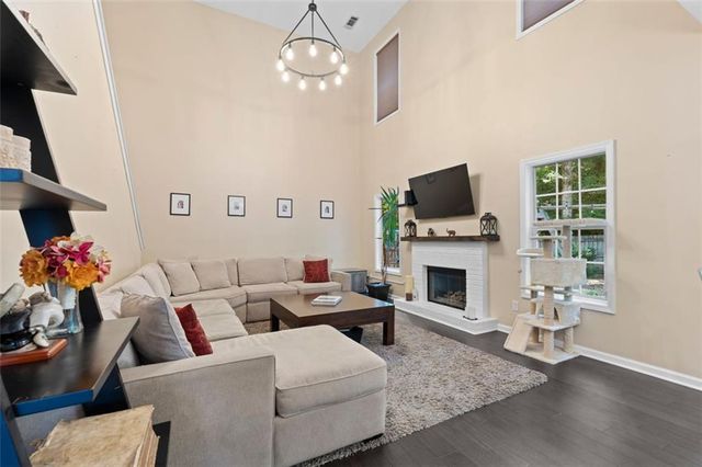 4405 RED ROCK Point, Suwanee, GA 30024