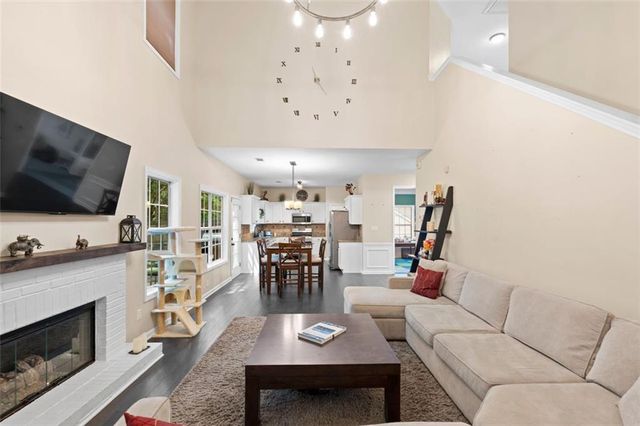 4405 RED ROCK Point, Suwanee, GA 30024