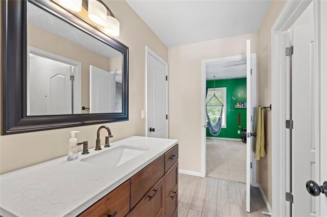 4405 RED ROCK Point, Suwanee, GA 30024