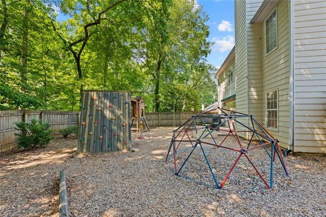 4405 RED ROCK Point, Suwanee, GA 30024