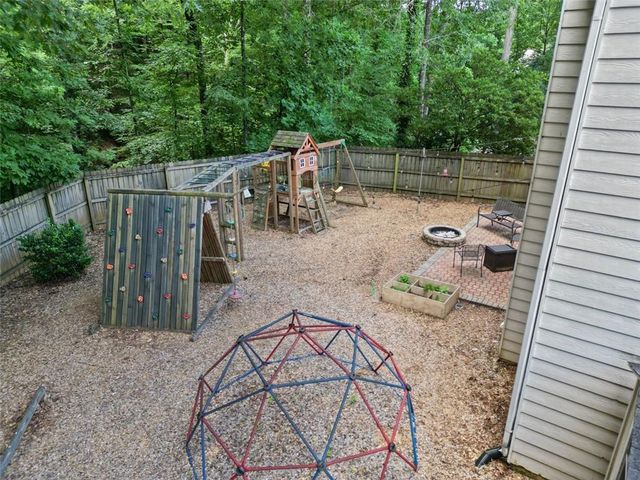 4405 RED ROCK Point, Suwanee, GA 30024