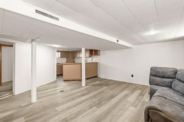 3116 52nd Street, Des Moines, IA 50310