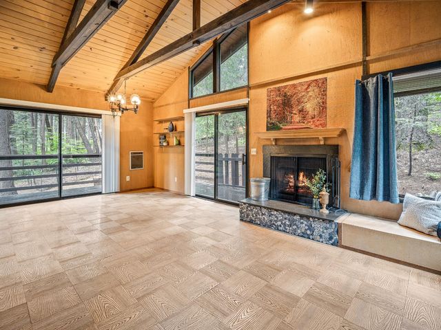 6758 Onyx Trl, Pollock Pines, CA 95726