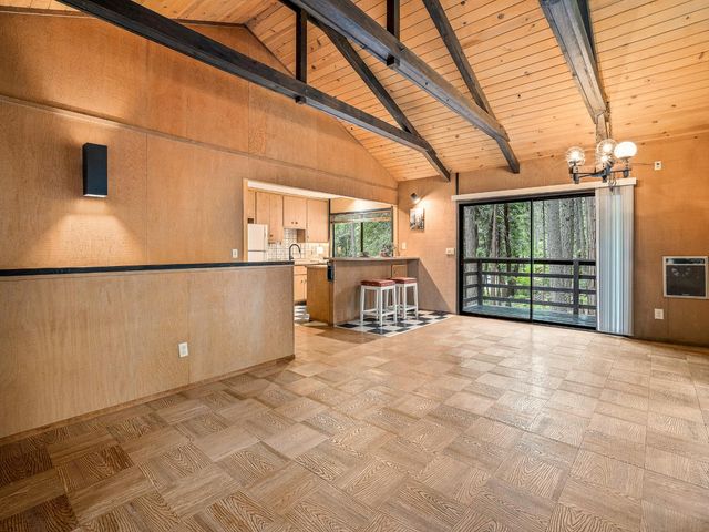 6758 Onyx Trl, Pollock Pines, CA 95726
